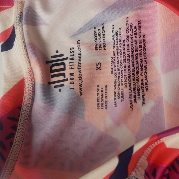 J. Dow Fitness Art Work Crop Top - Picture 6 of 9